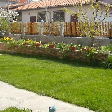 сотирови, самостоятелни Pensión